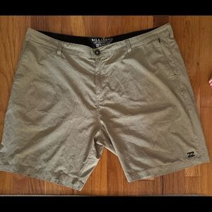 Billabong men’s shorts- platinum stretch